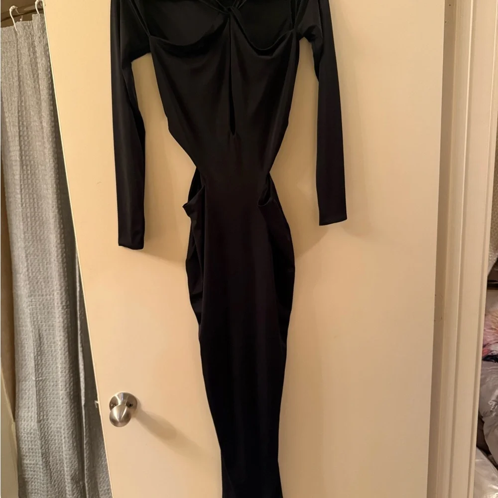 Oh Polly Premium Jersey Long Sleeve Cut Out Maxi Dress - Picture 3 of 5